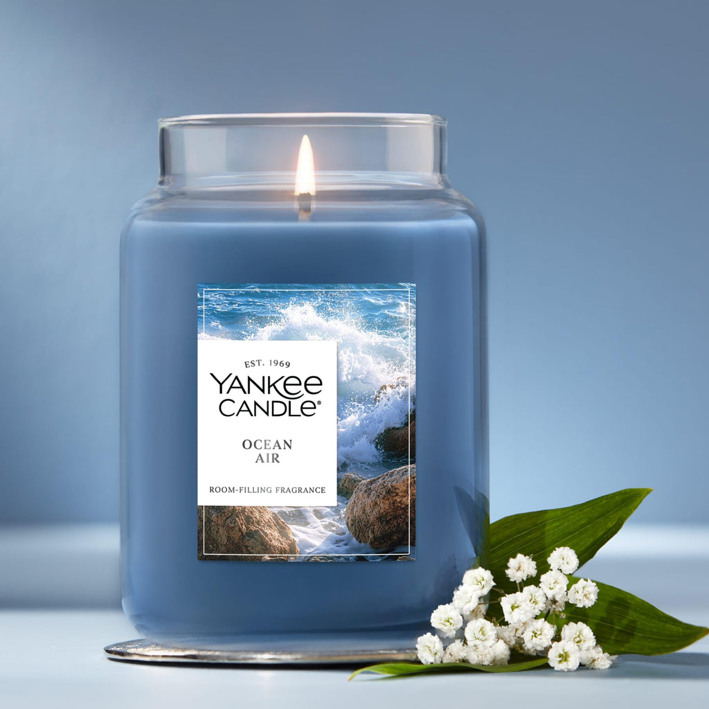 Yankee Candle Mid Summer's Night, Scented Candle, 22oz Large Jar with up to 150 Hour Burn, Giftable